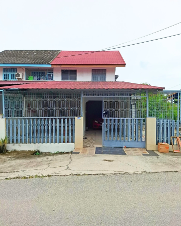 DIJUAL RUMAH CANTIK TEPI JALAN WAKAF 2 SIAP HUNI , KAMPUNG BANDAR - SENAPELAN PEKANBARU